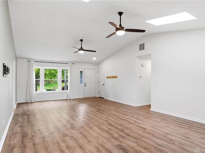 104 W Ellis Drive, Waynesville, OH 45068 Photo 10