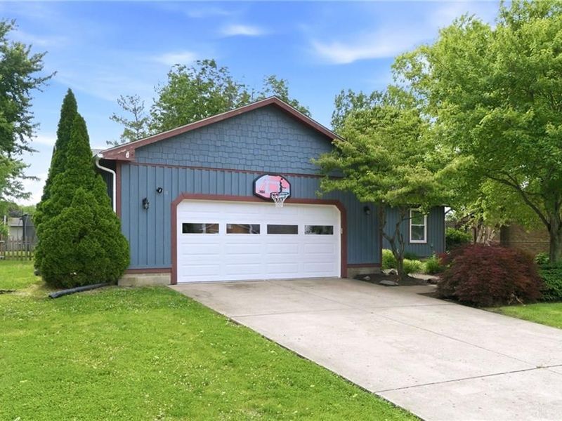 104 W Ellis Drive, Waynesville, OH 45068 Photo 2
