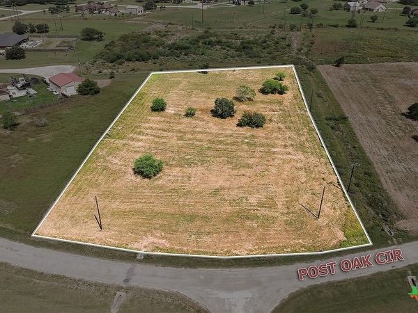 000 Post Oak Circle , Inez, TX 77968