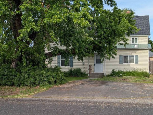 218 N Margaret Ave, Deer Park, WA 99006