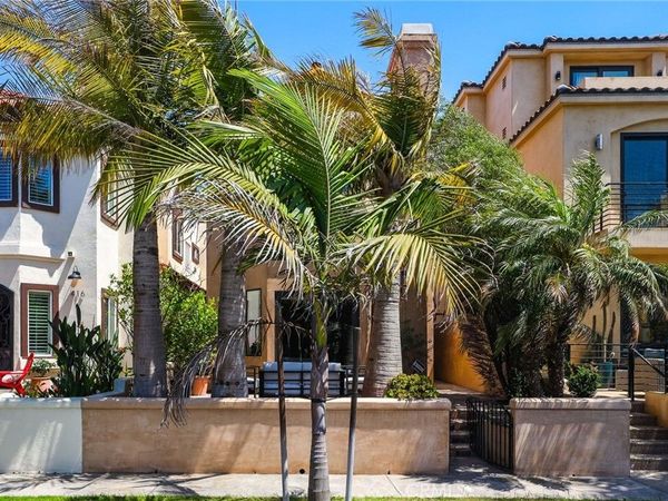 414 12th, Huntington Beach, CA 92648