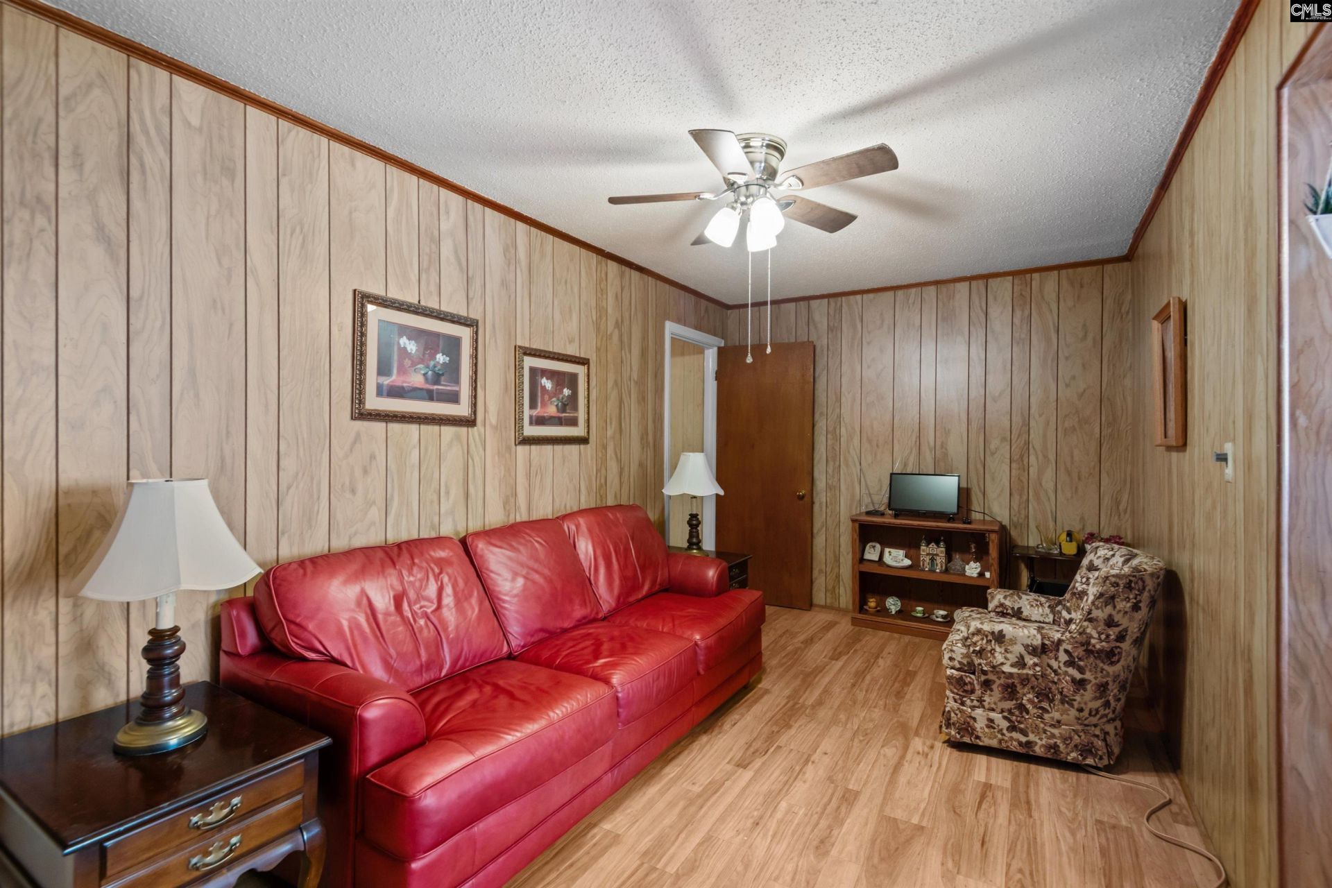 711 Saint Paul Road Photo 10