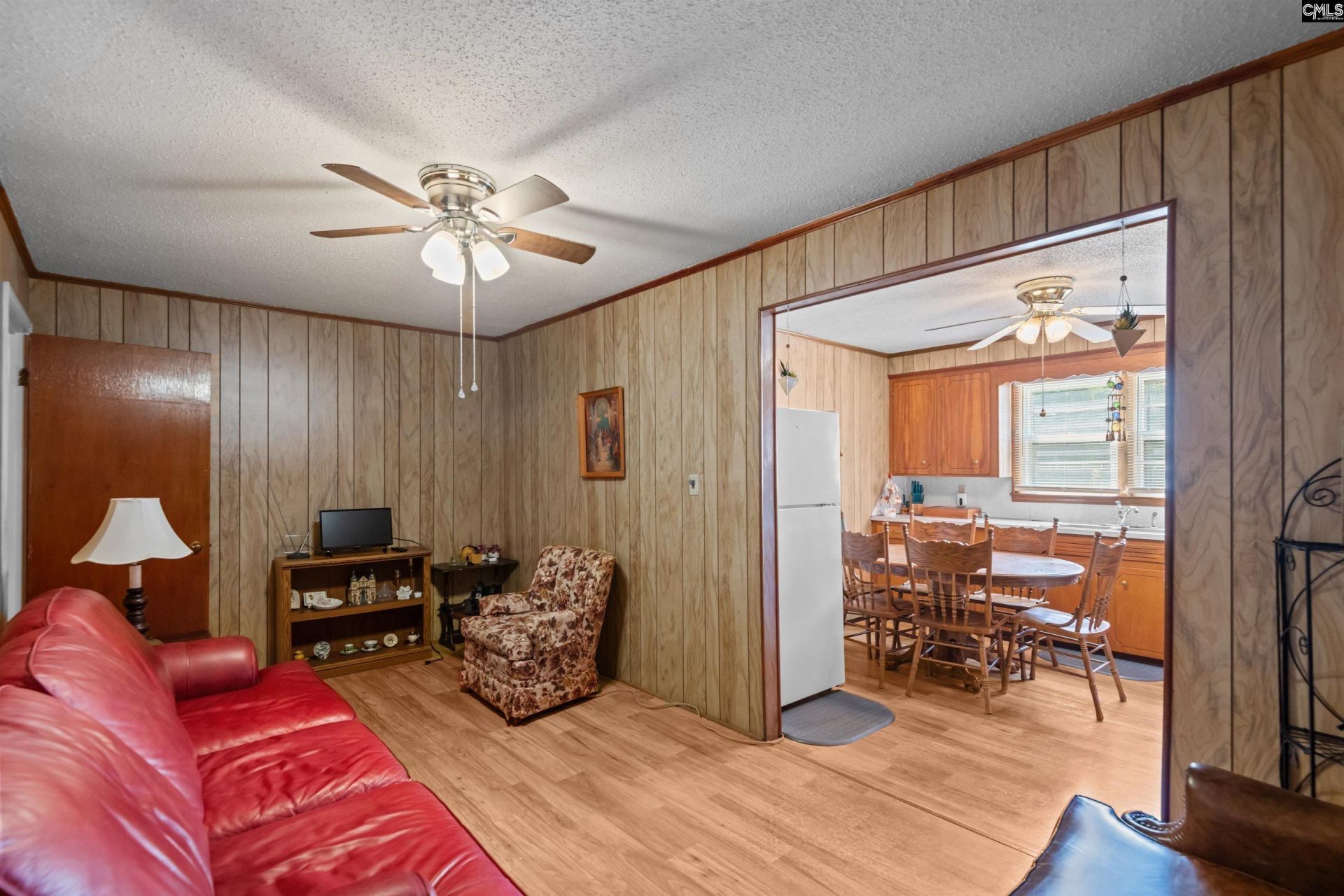 711 Saint Paul Road Photo 11
