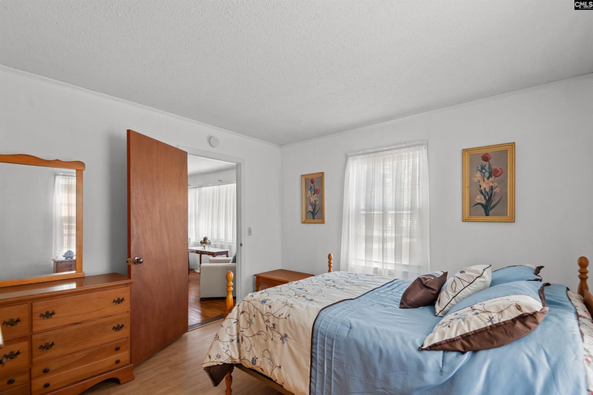 711 Saint Paul Road Photo 17