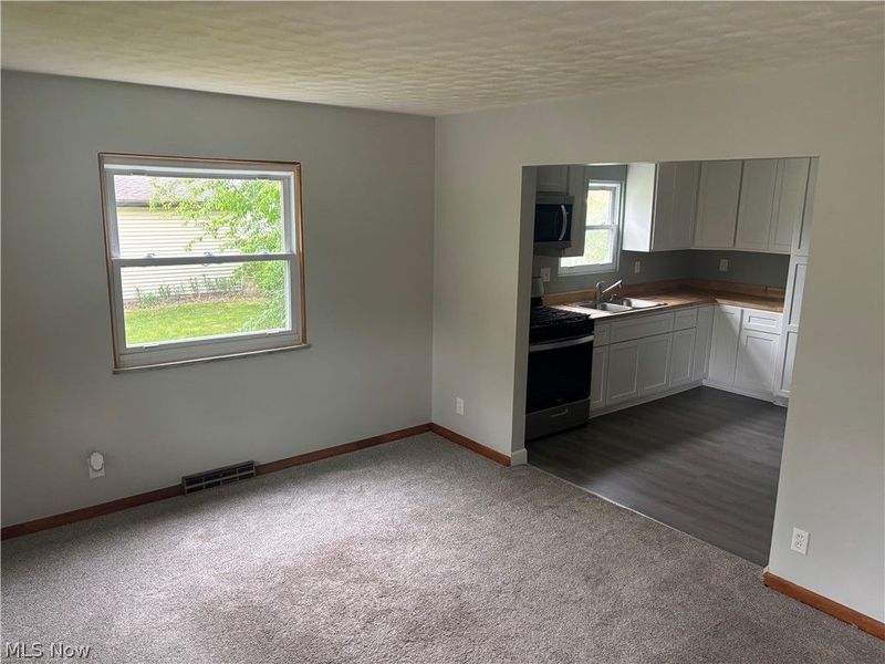 2265 S Hawkins Avenue , Akron, OH 44314 Photo 12