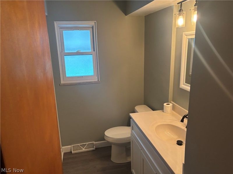 2265 S Hawkins Avenue , Akron, OH 44314 Photo 22