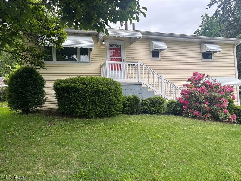 2265 S Hawkins Avenue , Akron, OH 44314 Photo 28
