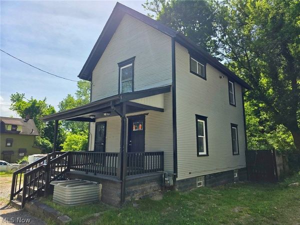 392 Bailey Court , Akron, OH 44304