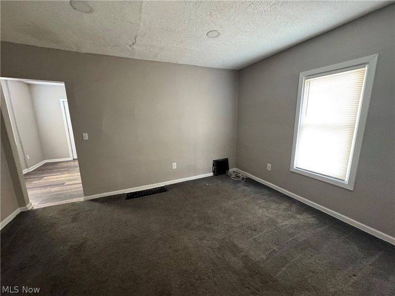 392 Bailey Court , Akron, OH 44304 Photo 3
