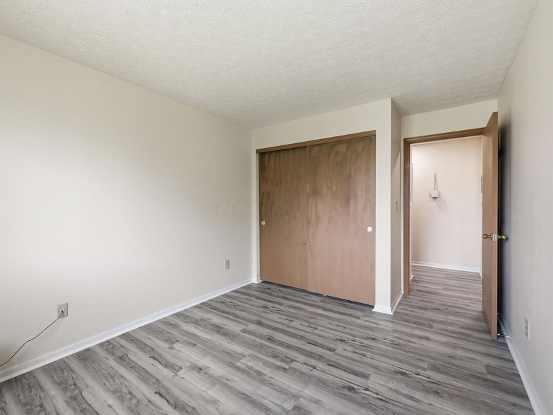 5885 Beechcroft Road , Unit 302, Columbus, OH 43229 Photo 10