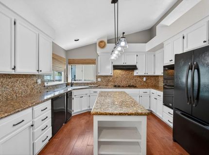 8758 Freesia Dr, Elk Grove, CA 95624 Photo