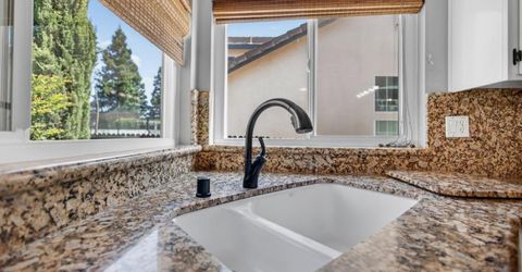 8758 Freesia Dr, Elk Grove, CA 95624 Photo