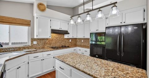 8758 Freesia Dr, Elk Grove, CA 95624 Photo