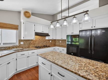 8758 Freesia Dr, Elk Grove, CA 95624 Photo