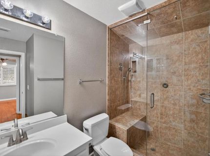 8758 Freesia Dr, Elk Grove, CA 95624 Photo