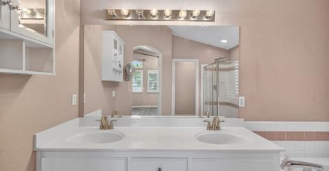 8758 Freesia Dr, Elk Grove, CA 95624 Photo