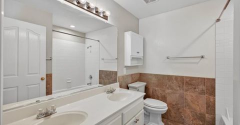 8758 Freesia Dr, Elk Grove, CA 95624 Photo