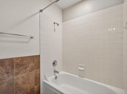 8758 Freesia Dr, Elk Grove, CA 95624 Photo