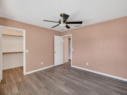 8758 Freesia Dr, Elk Grove, CA 95624 Photo