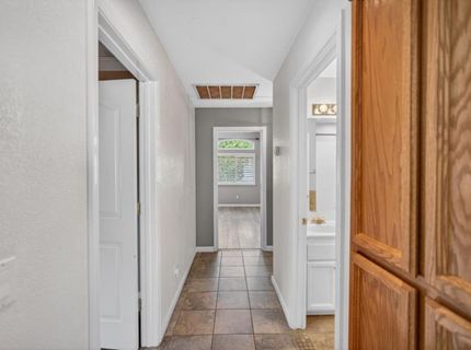 8758 Freesia Dr, Elk Grove, CA 95624 Photo