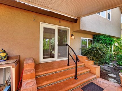 8758 Freesia Dr, Elk Grove, CA 95624 Photo