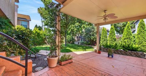 8758 Freesia Dr, Elk Grove, CA 95624 Photo