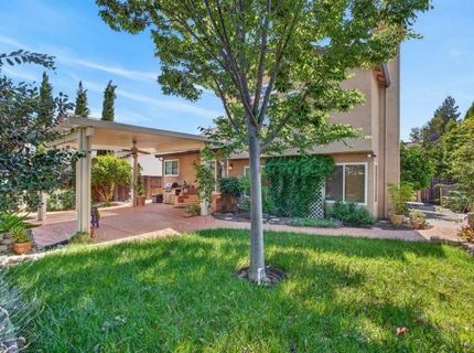 8758 Freesia Dr, Elk Grove, CA 95624 Photo