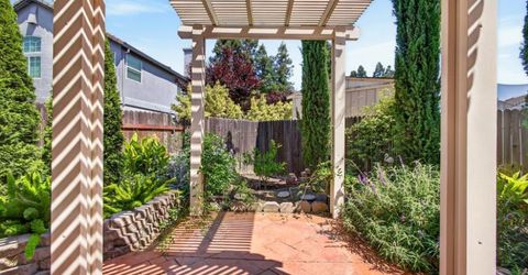 8758 Freesia Dr, Elk Grove, CA 95624 Photo