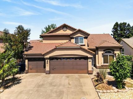 8758 Freesia Dr, Elk Grove, CA 95624 Photo