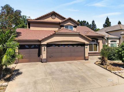 8758 Freesia Dr, Elk Grove, CA 95624 Photo