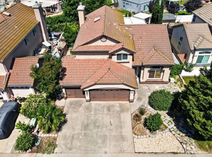 8758 Freesia Dr, Elk Grove, CA 95624 Photo