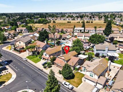 8758 Freesia Dr, Elk Grove, CA 95624 Photo