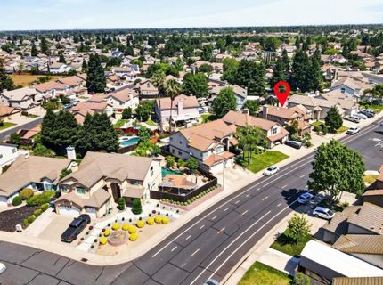 8758 Freesia Dr, Elk Grove, CA 95624 Photo