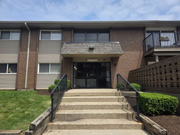 2300 Beau Monde Lane , Unit 106, Lisle, IL 60532
