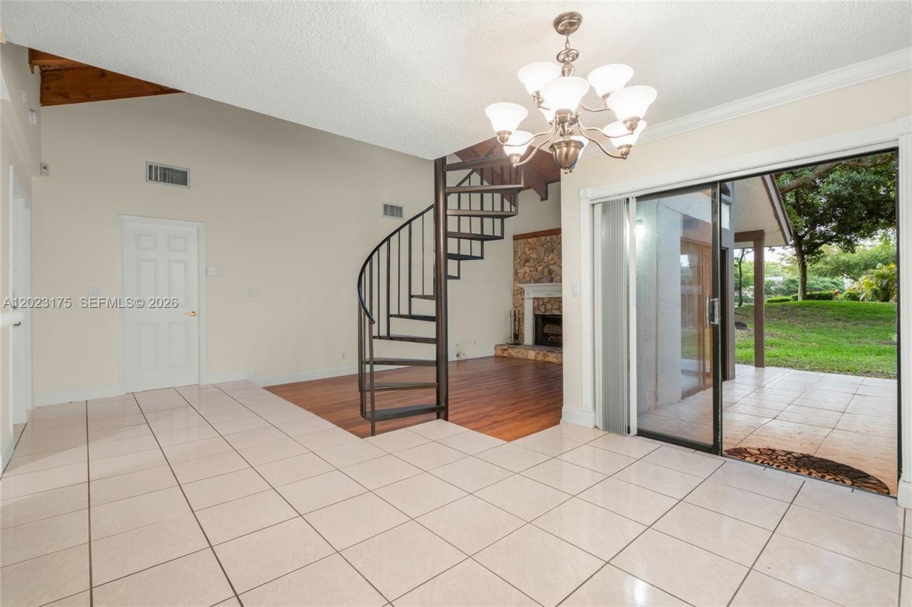 9367 SW 1st St, Unit 808, Plantation, FL 33324 Photo