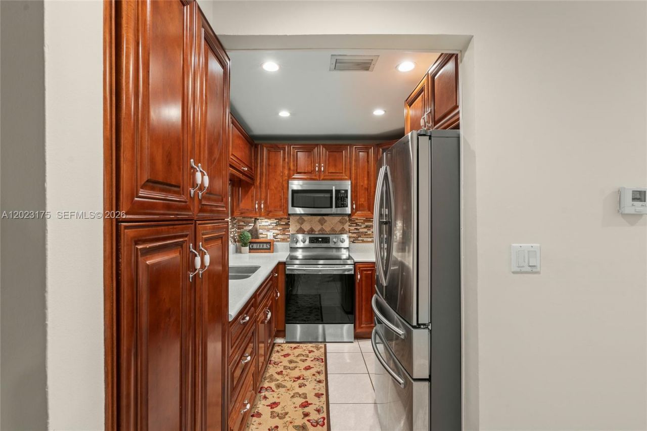9367 SW 1st St, Unit 808, Plantation, FL 33324 Photo