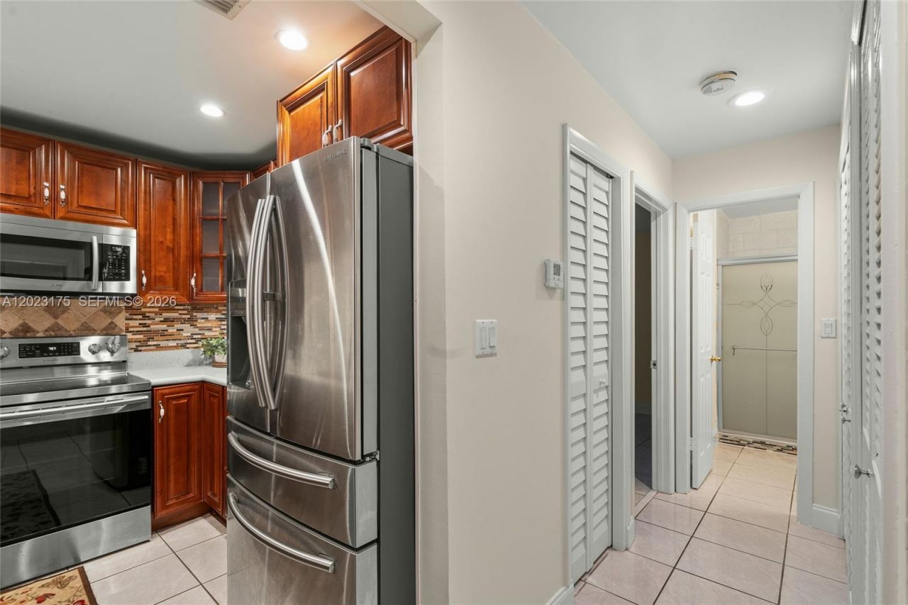 9367 SW 1st St, Unit 808, Plantation, FL 33324 Photo