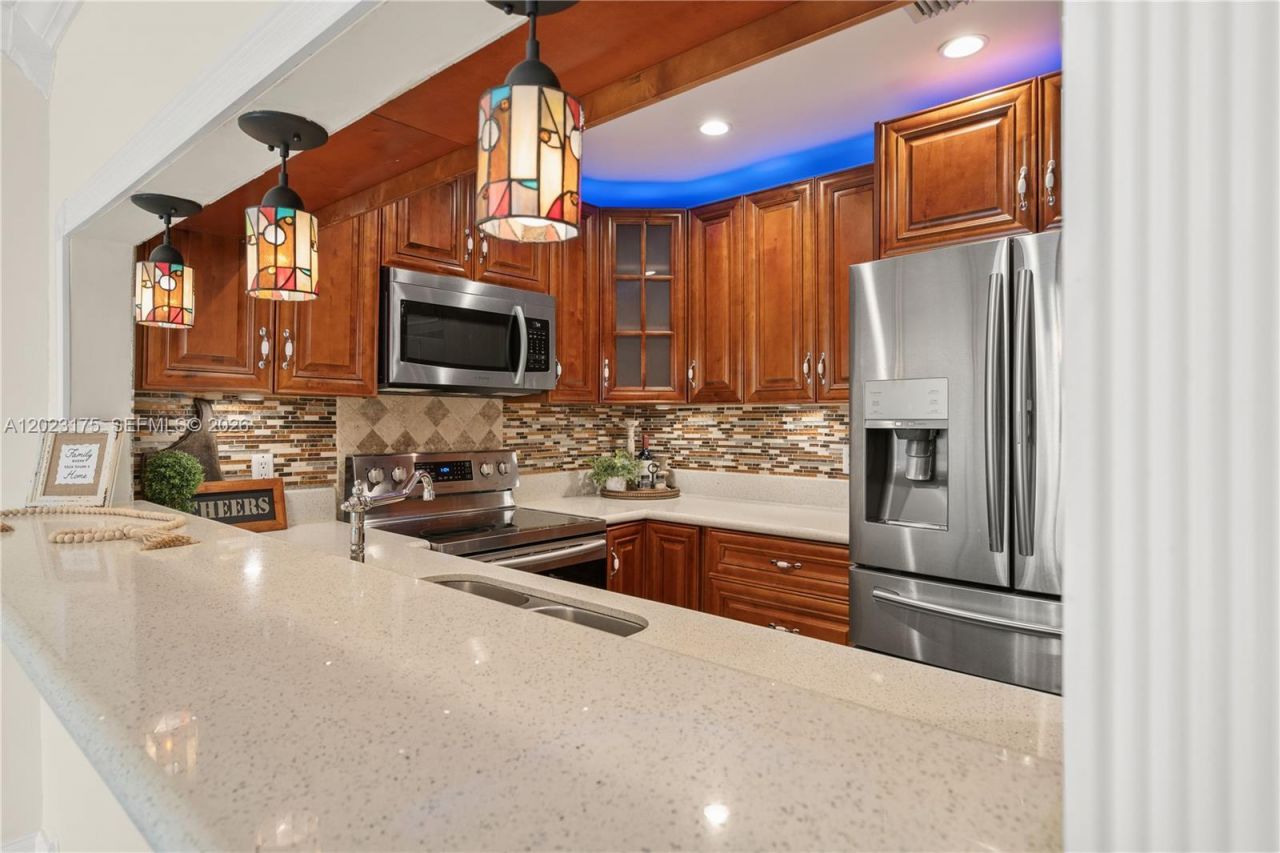 9367 SW 1st St, Unit 808, Plantation, FL 33324 Photo