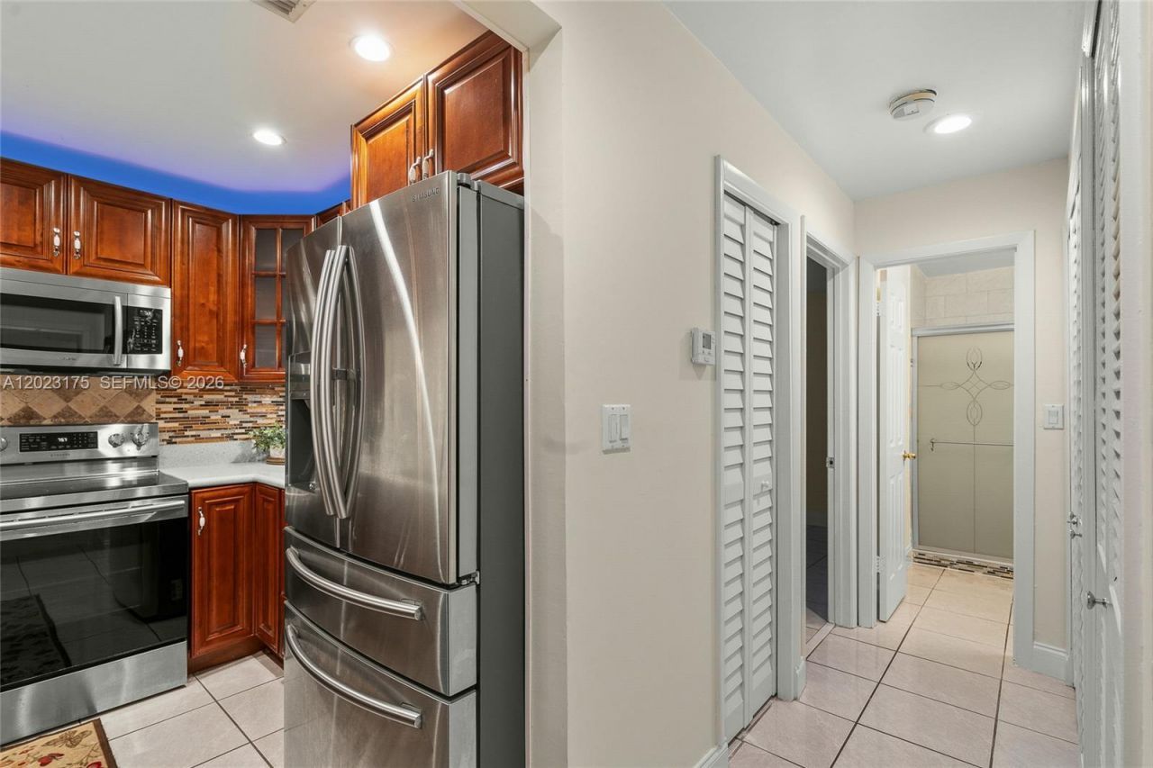 9367 SW 1st St, Unit 808, Plantation, FL 33324 Photo