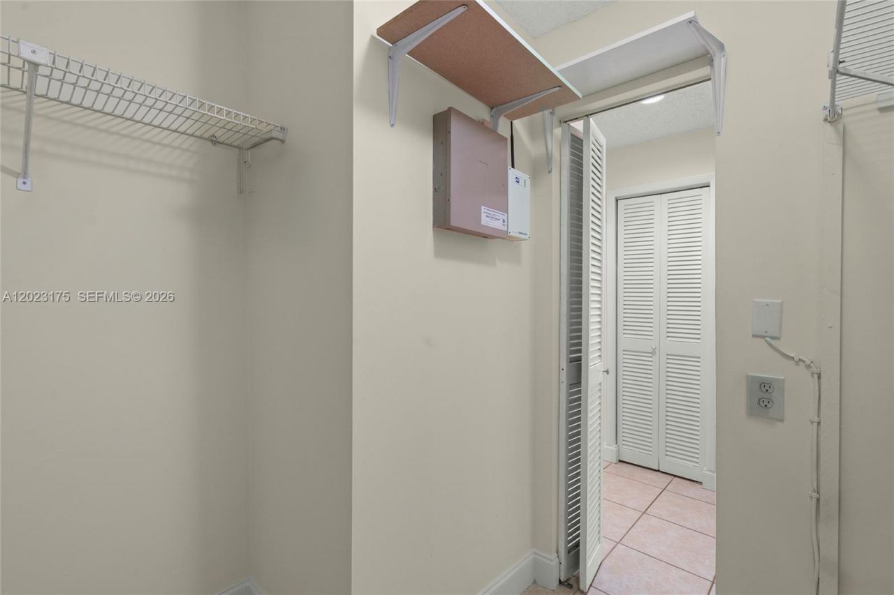 9367 SW 1st St, Unit 808, Plantation, FL 33324 Photo