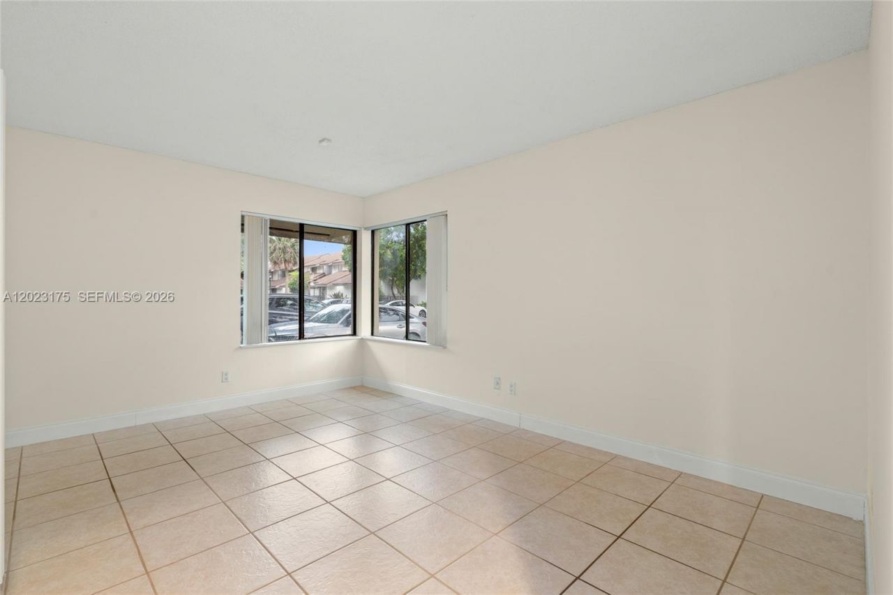 9367 SW 1st St, Unit 808, Plantation, FL 33324 Photo