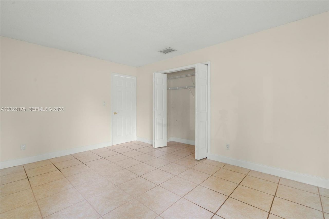9367 SW 1st St, Unit 808, Plantation, FL 33324 Photo