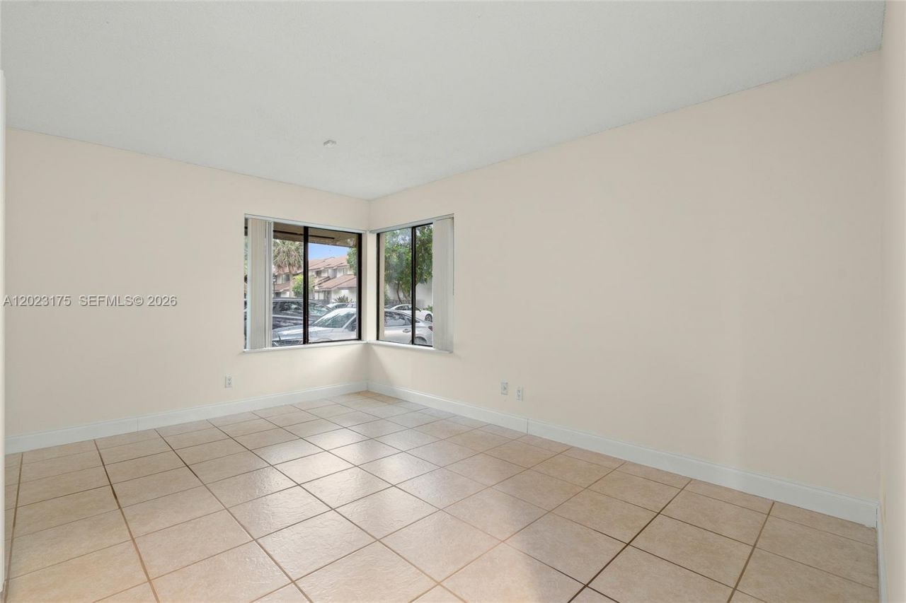 9367 SW 1st St, Unit 808, Plantation, FL 33324 Photo