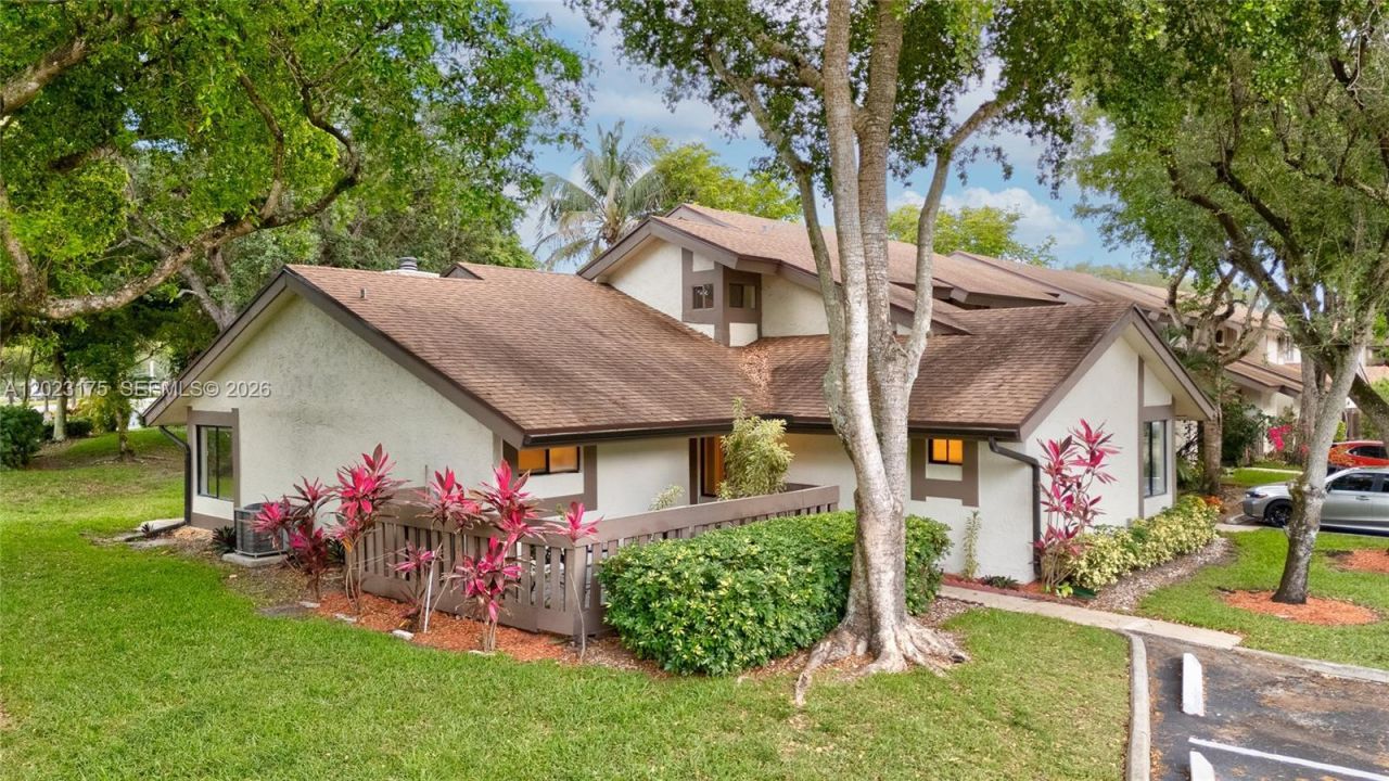 9367 SW 1st St, Unit 808, Plantation, FL 33324 Photo