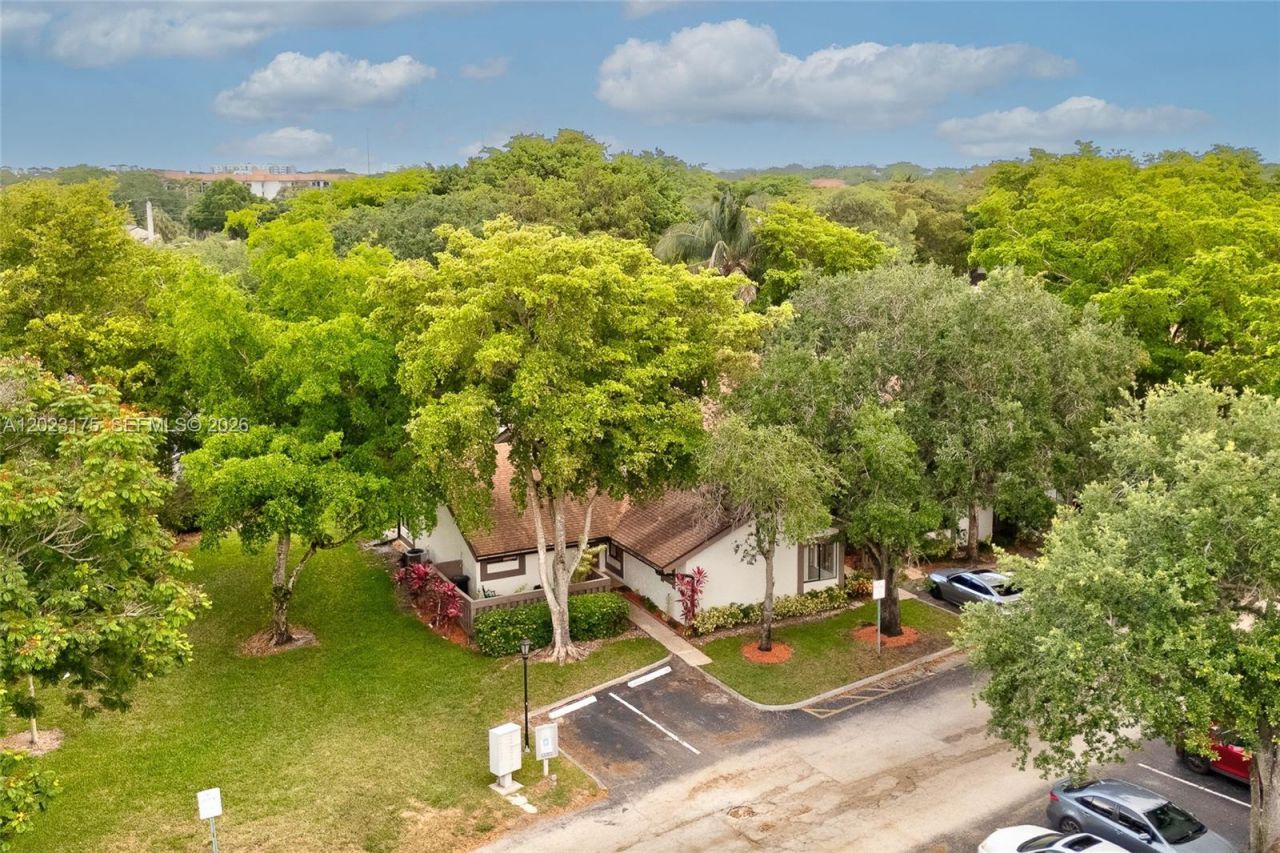 9367 SW 1st St, Unit 808, Plantation, FL 33324 Photo