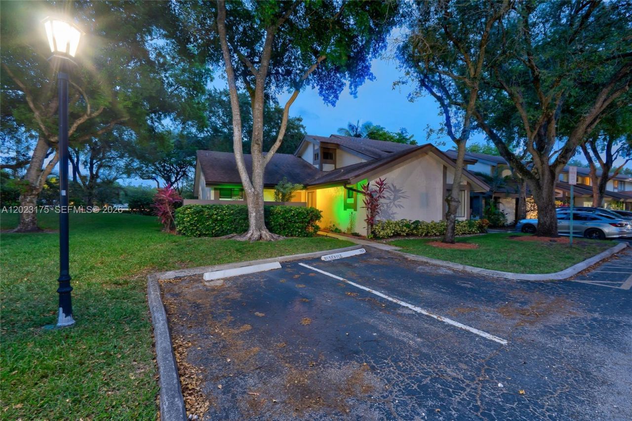9367 SW 1st St, Unit 808, Plantation, FL 33324 Photo