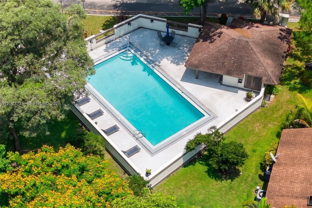 9367 SW 1st St, Unit 808, Plantation, FL 33324 Photo