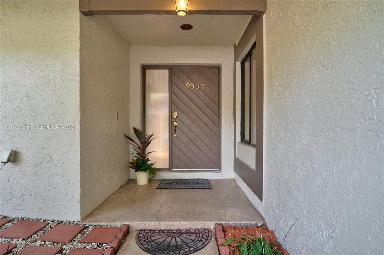 9367 SW 1st St, Unit 808, Plantation, FL 33324 Photo