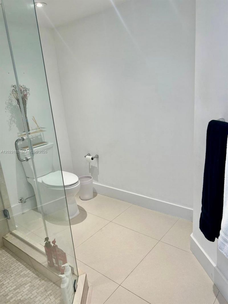 2451 Brickell Ave, Unit 16J, Miami, FL 33129 Photo
