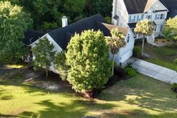 2629 Coral Vine Court photo 4